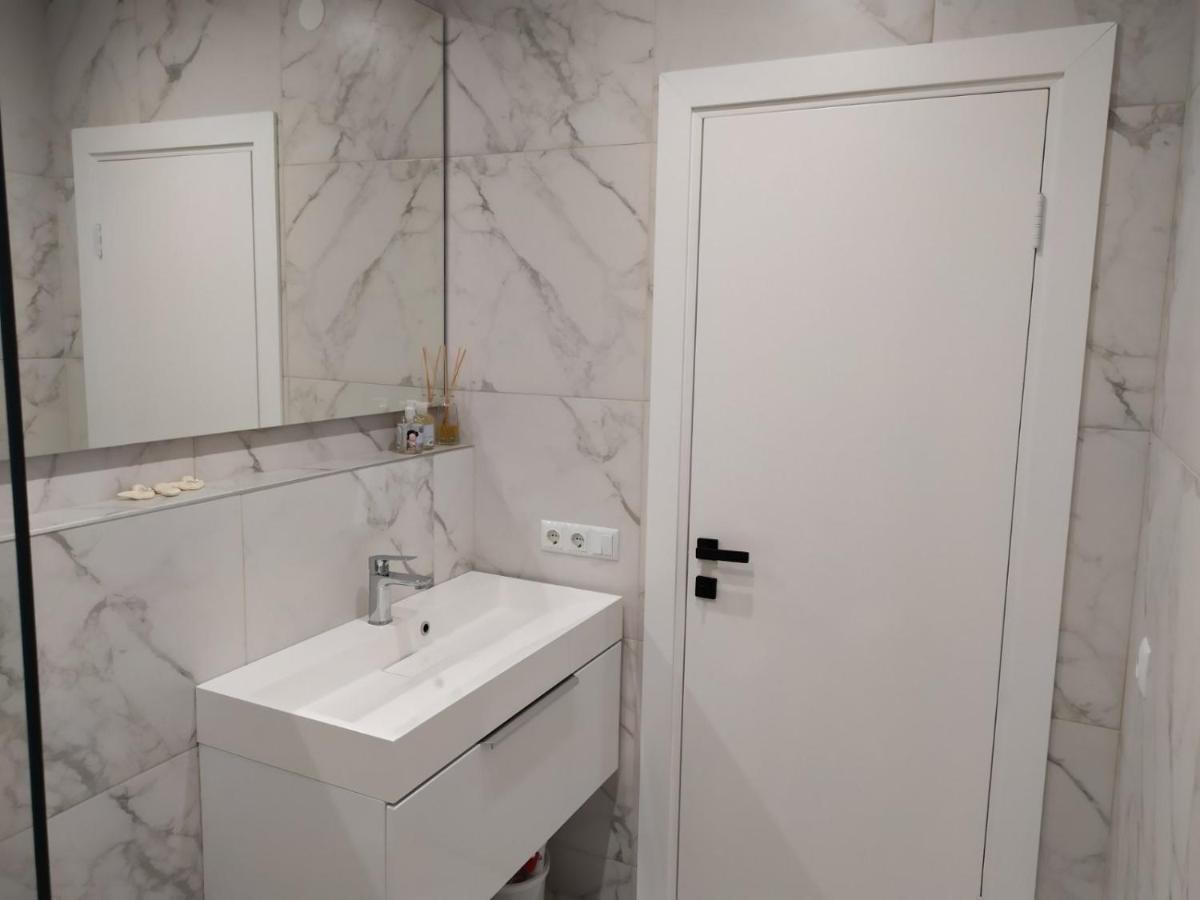 New Modern Apartment أوزهورود المظهر الخارجي الصورة